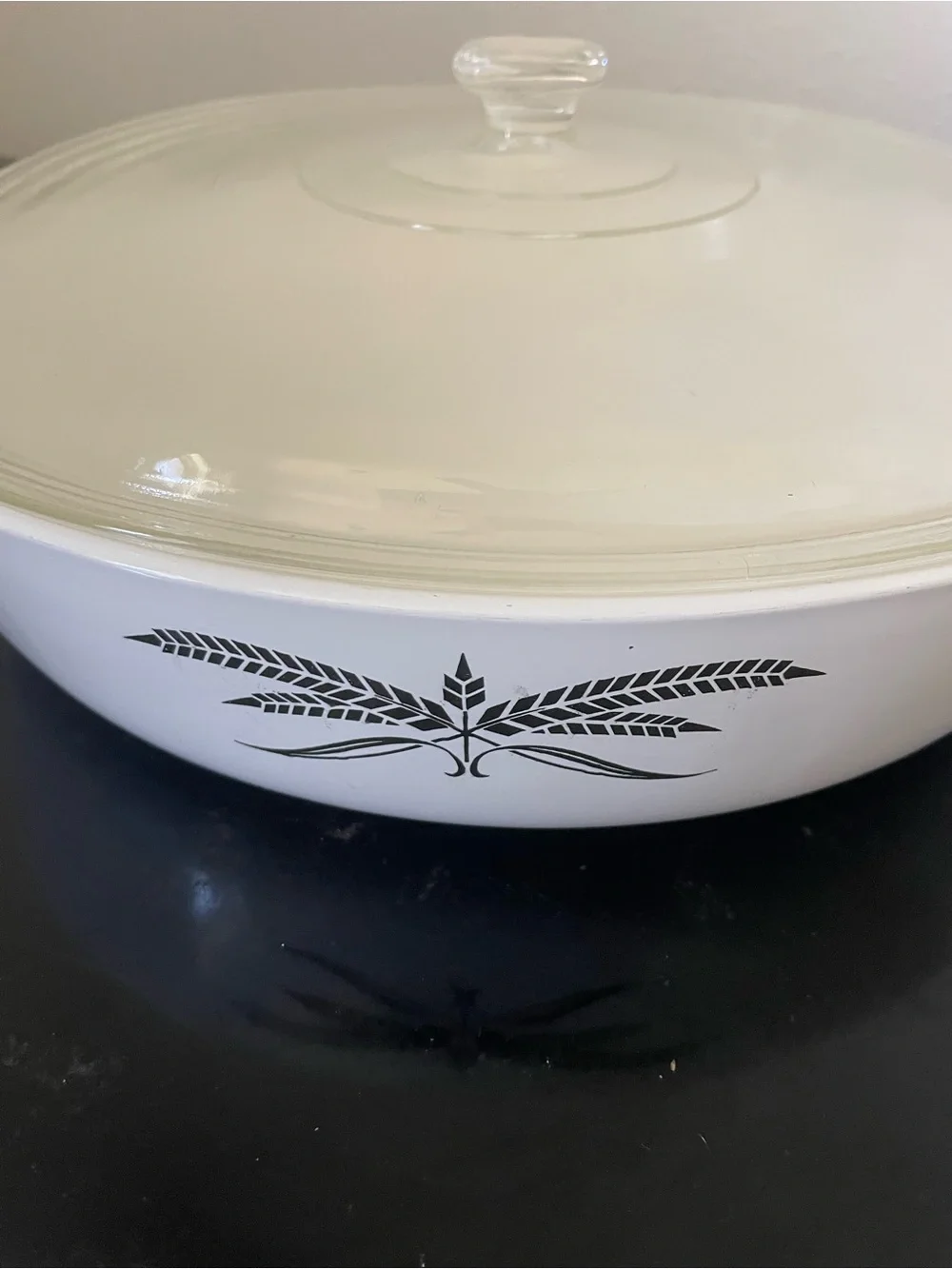 Vintage Anchor Hocking Black Wheat Casserole Dish with Lid Covered Large 11”